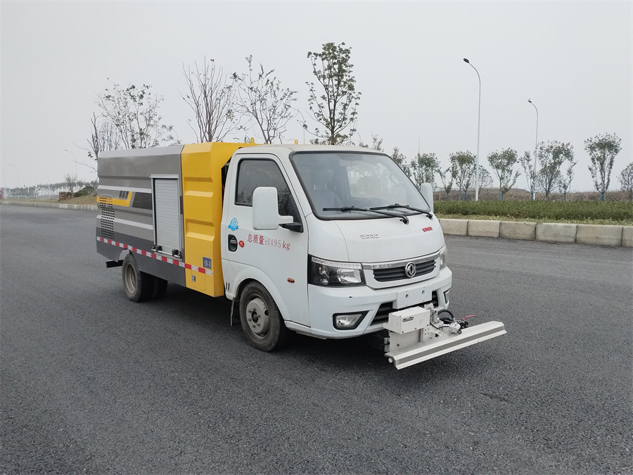 2方東風(fēng)途逸新能源純電動(dòng)道路清洗車(chē)  凱力